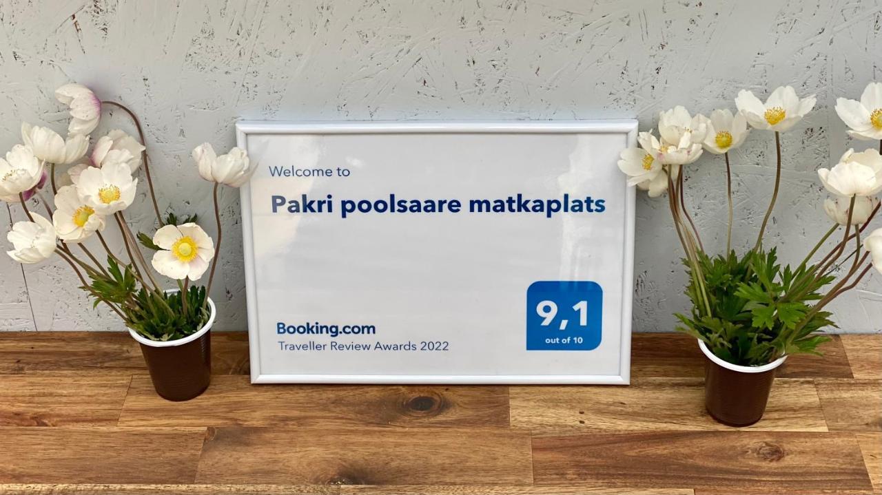 帕尔迪斯基 Pakri Poolsaare Matkaplats酒店 外观 照片